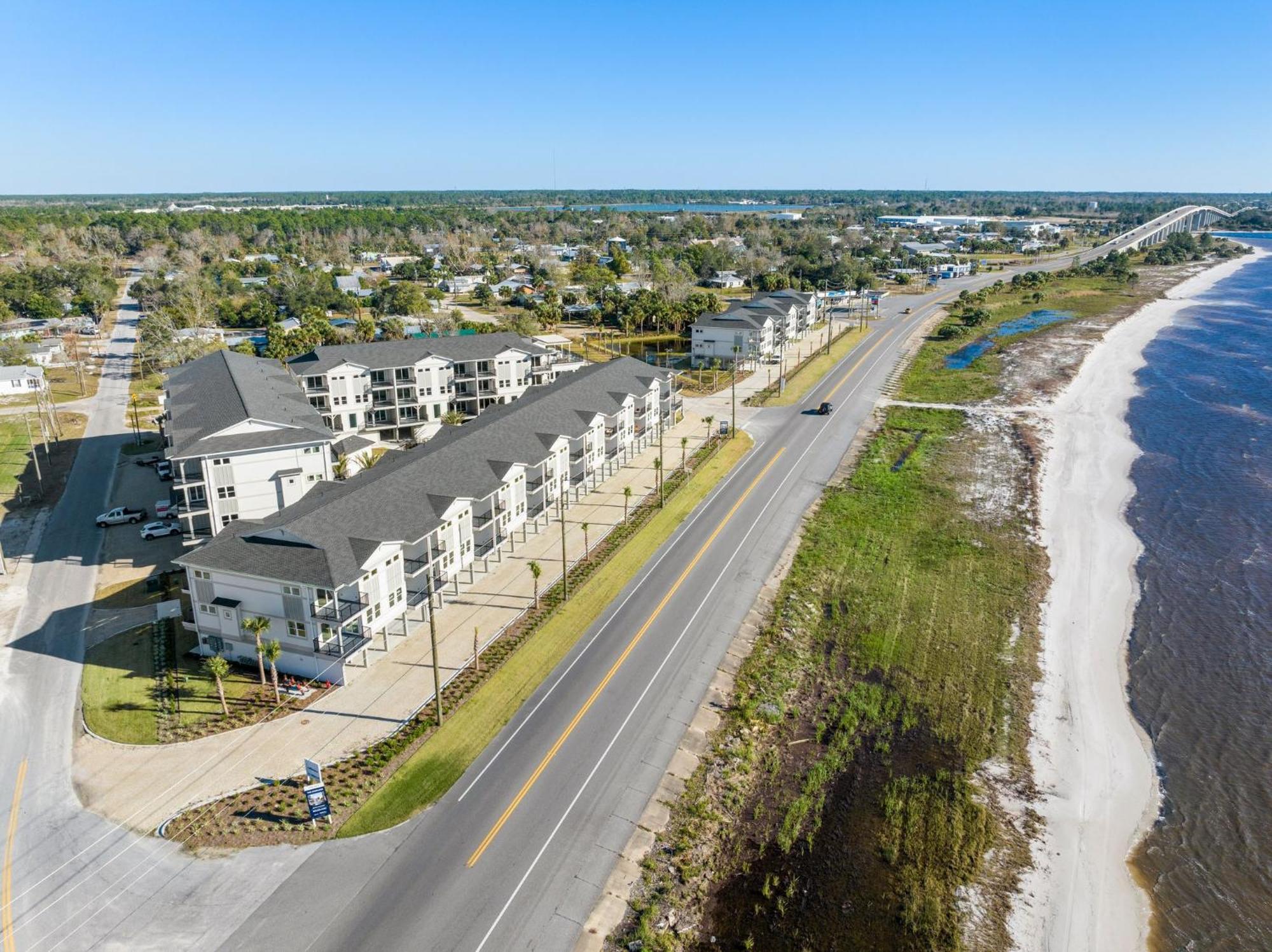 Woofs And Waves By Pristine Properties Vacation Rentals Cape San Blas Exterior photo